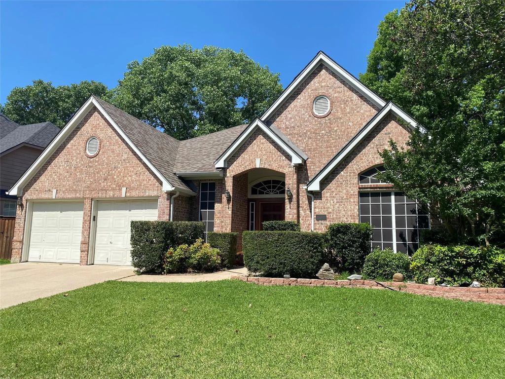5730 Champion Court, Arlington