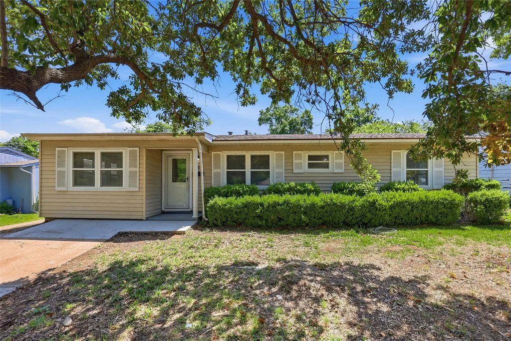 807 Highland Drive, Arlington