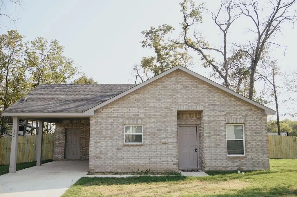 1041 Hillburn Drive, West Tawakoni