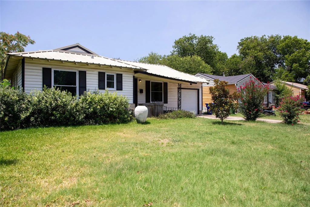 2004 N 40th Street, Waco