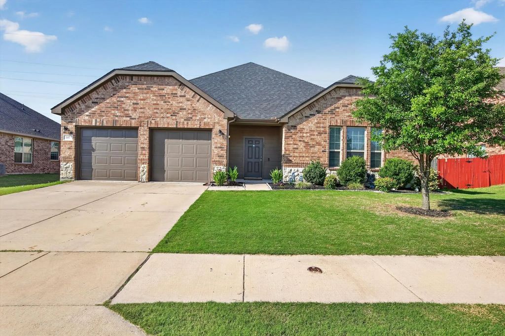 107 Cantle Street, Waxahachie