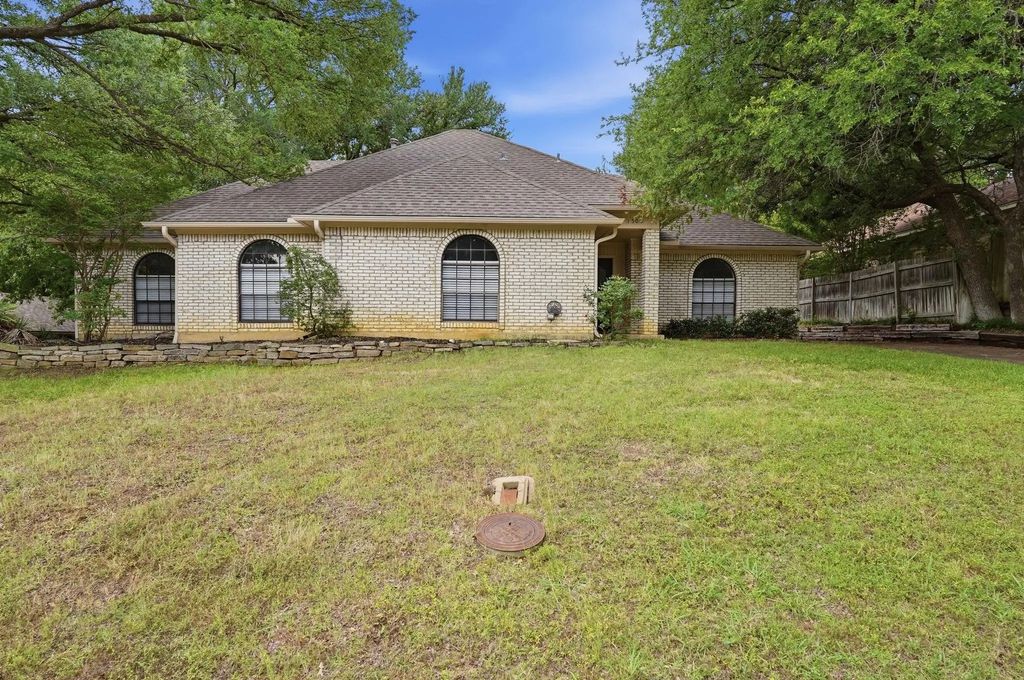1500 Sandy Creek Drive, Denton