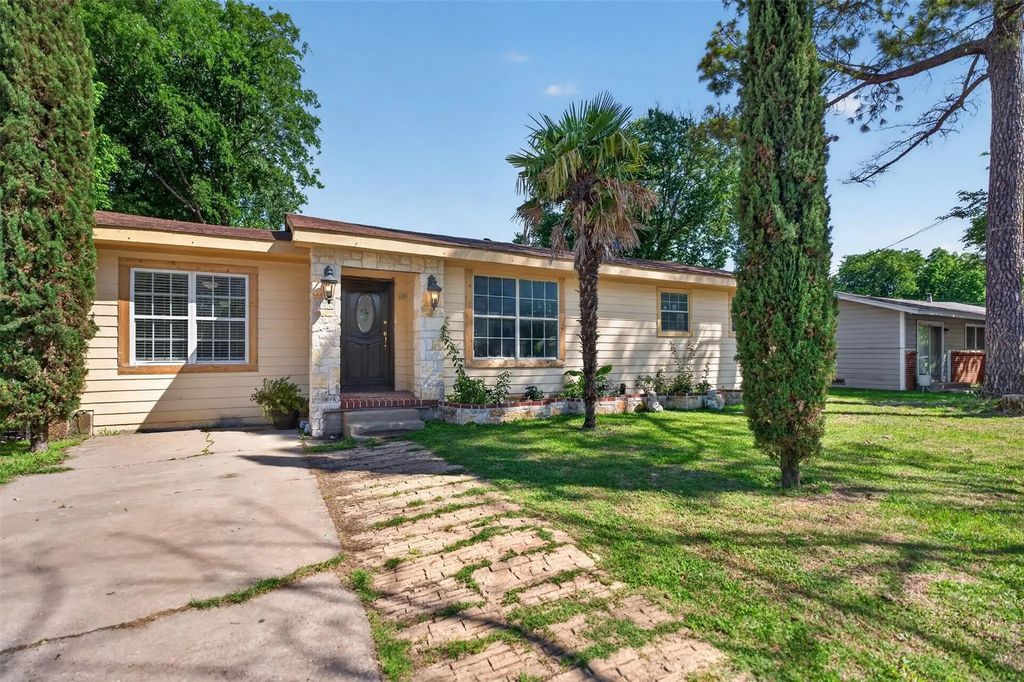 604 Graham Street, Cleburne