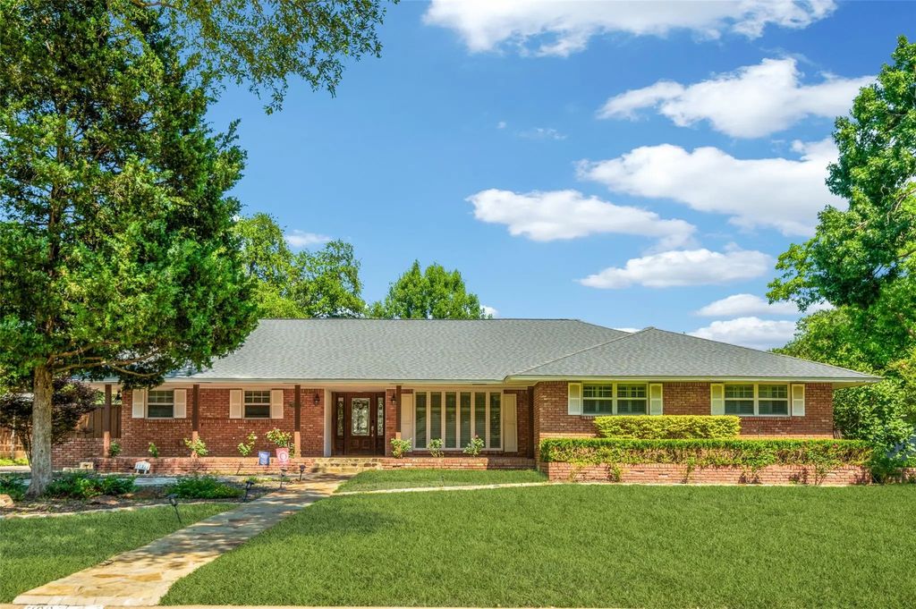11224 Pinocchio Drive, Dallas