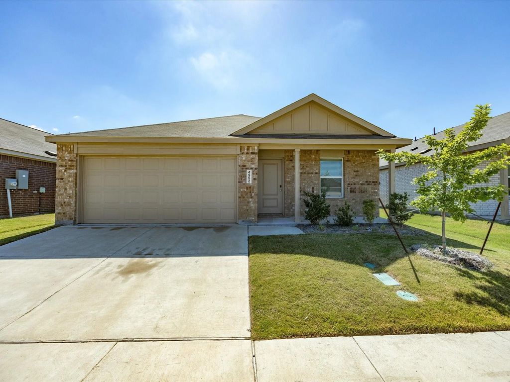 4952 Stonebridge Drive, Ennis