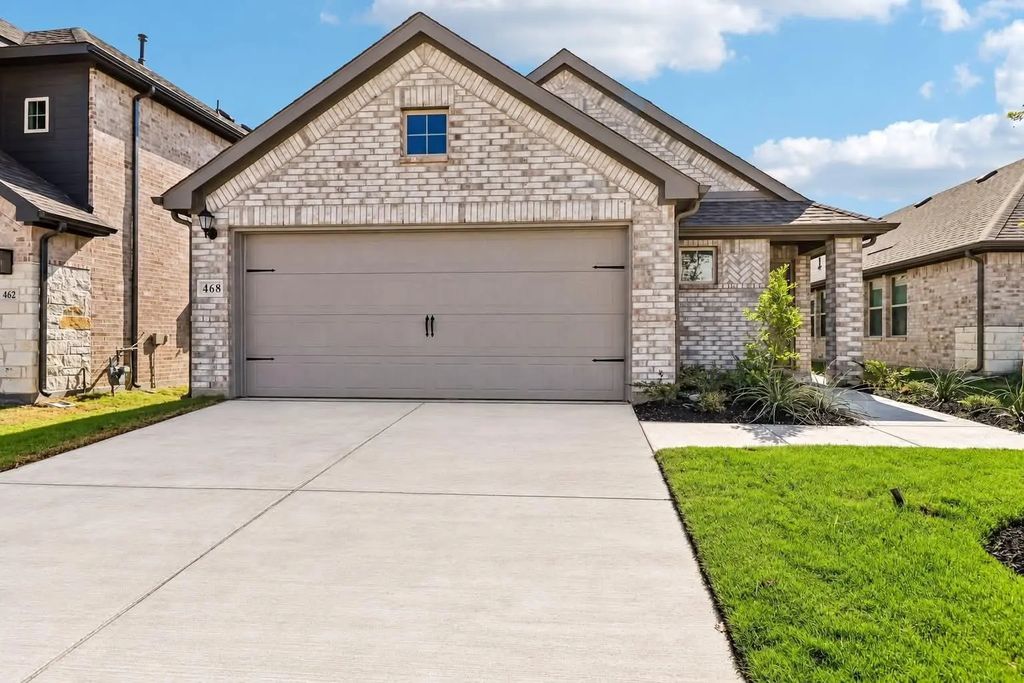 468 Tender Summit, Lavon
