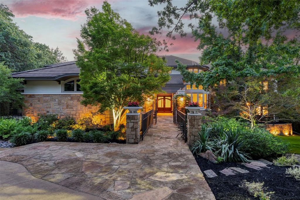 2702 Mark Twain Court, Arlington