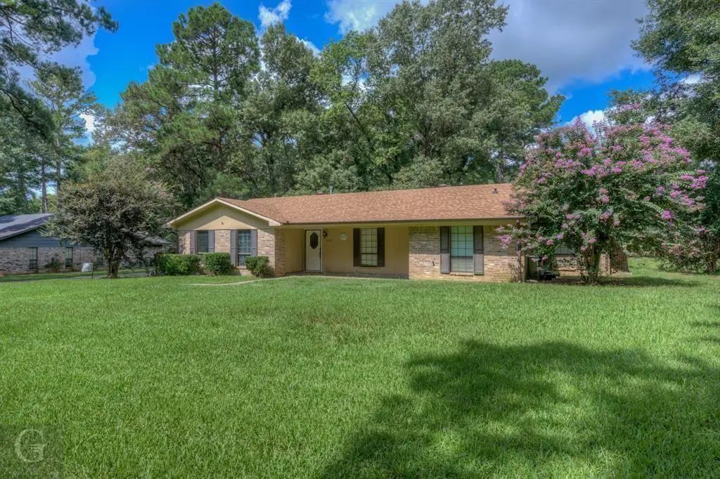 7410 Flatwood Drive, Greenwood