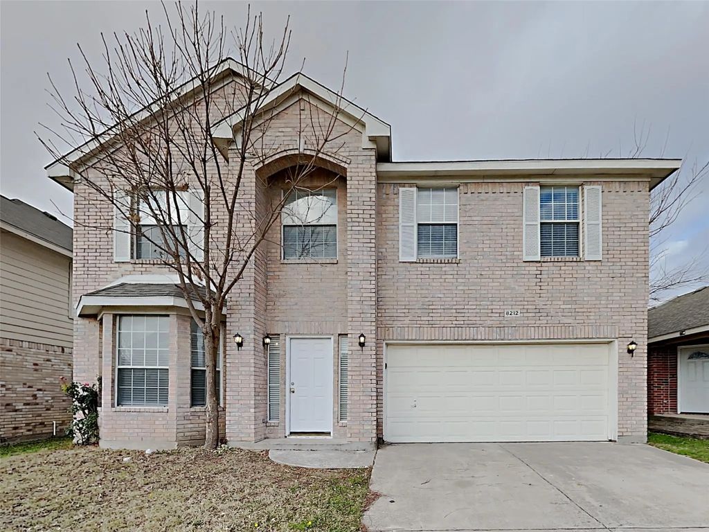 8212 Dynasty, Fort Worth