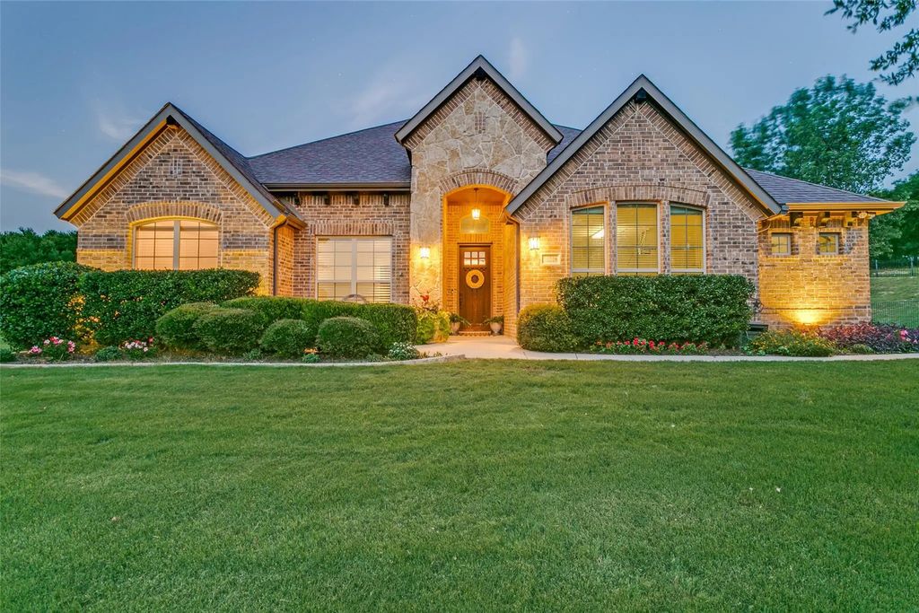 10248 Mustang Wells Drive, Fort Worth