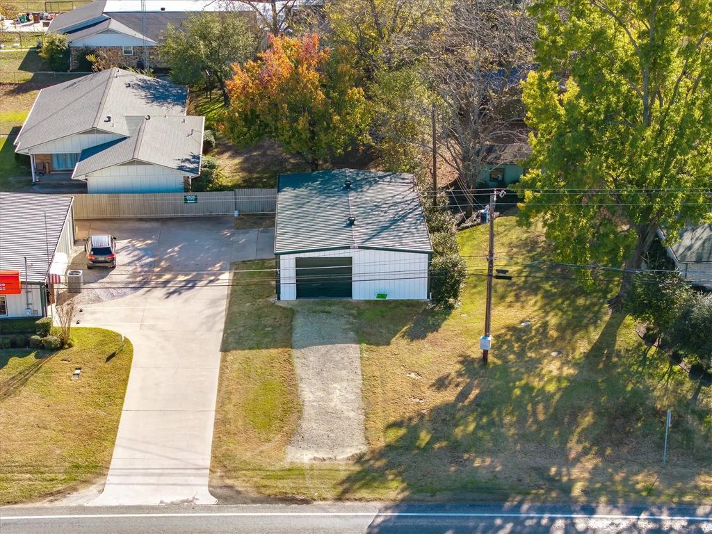 573 W State Highway 243, Canton