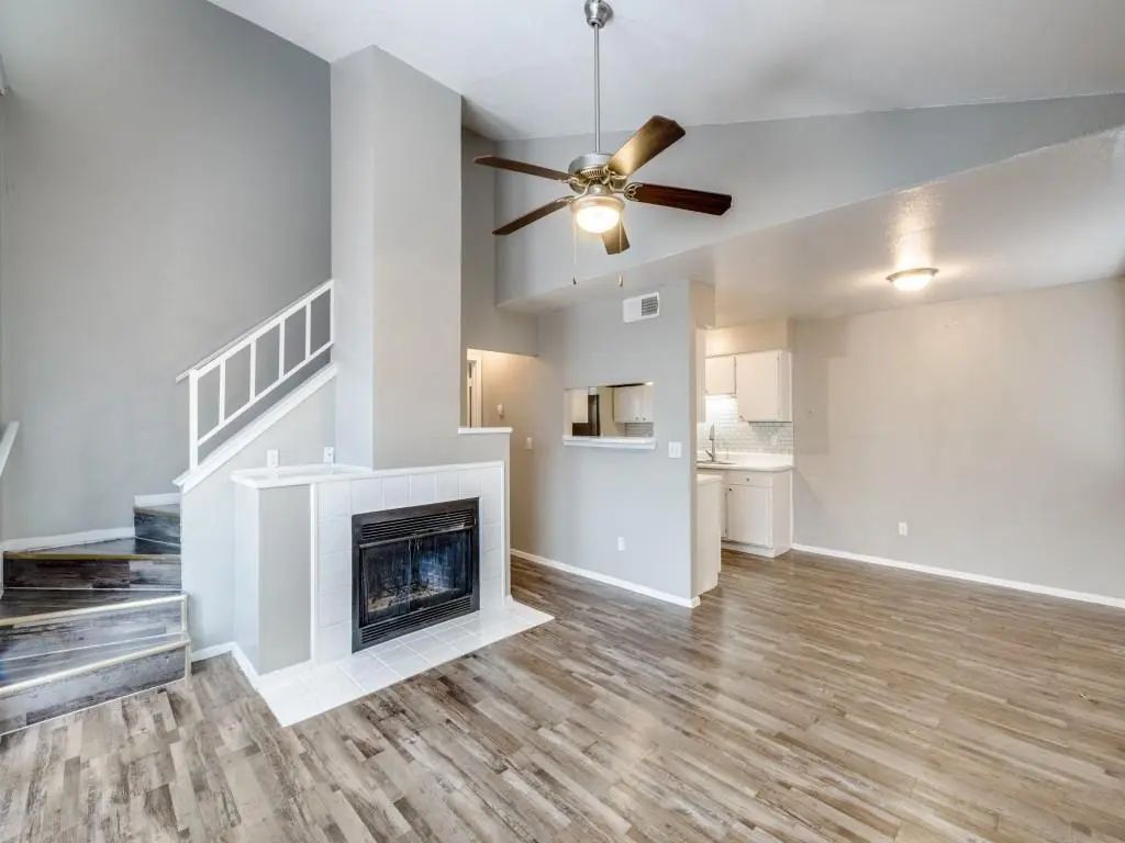 1122 Millview Drive 1703, Arlington