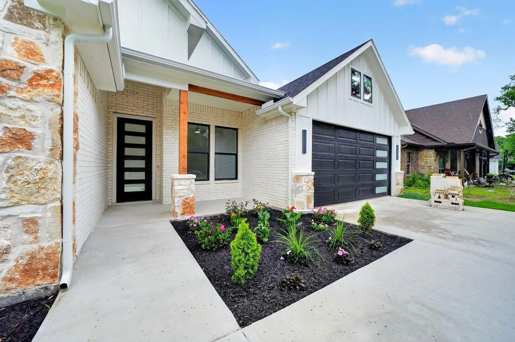 120 Springwood Road, Enchanted Oaks