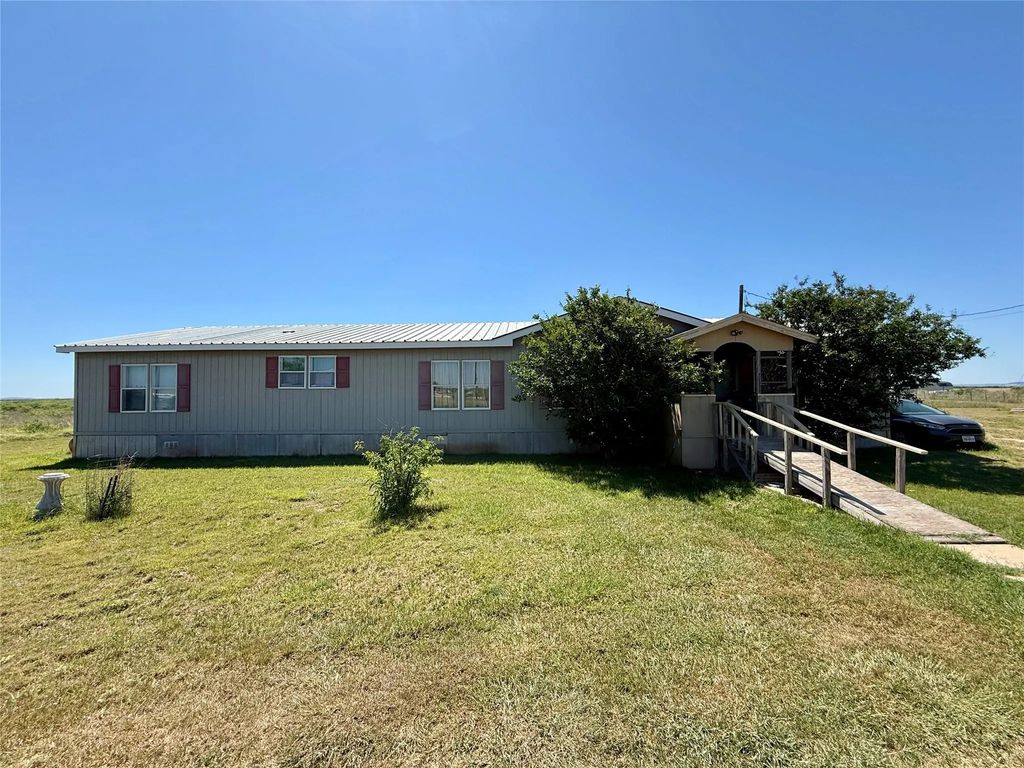 17002 Private Rd 703, Merkel