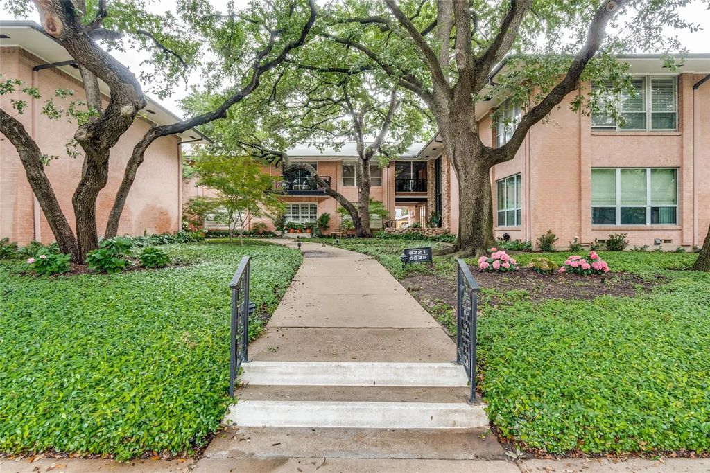 6321 Bandera Avenue D, Dallas
