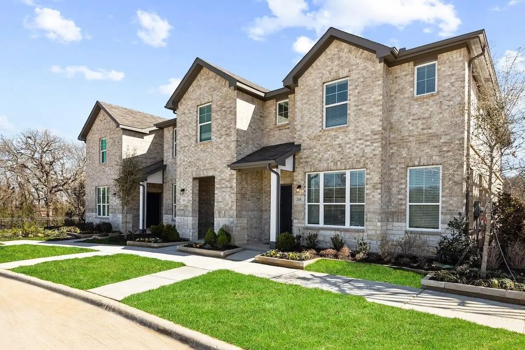 255 Territory Trail 20, Fort Worth