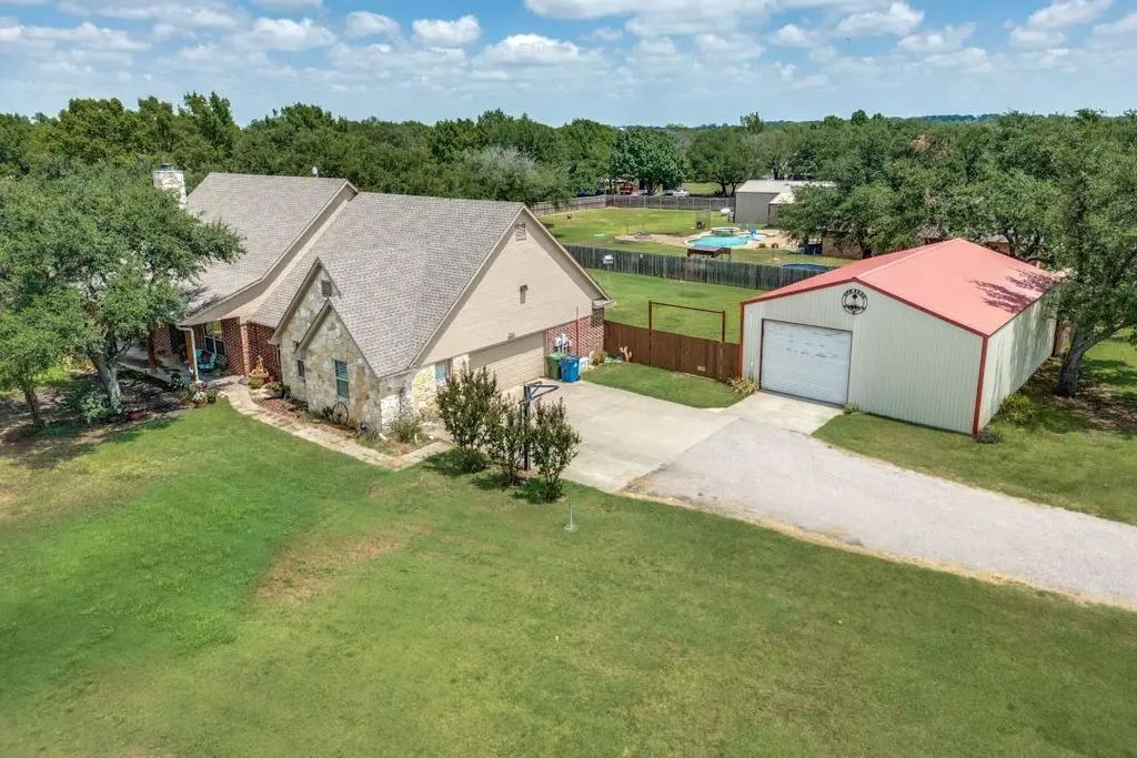 225 Pear Tree Lane, Collinsville
