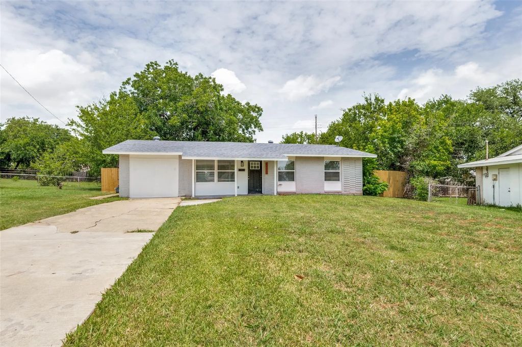 3221 Ridgeview Circle, Irving