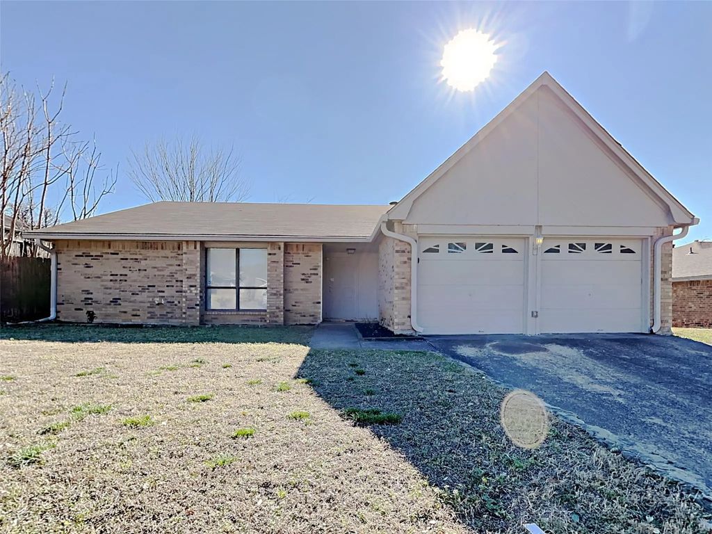 3404 Vine Ridge, Bedford