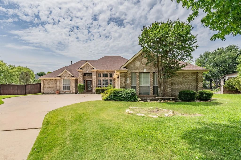 1534 Spring Lake Drive, Keller