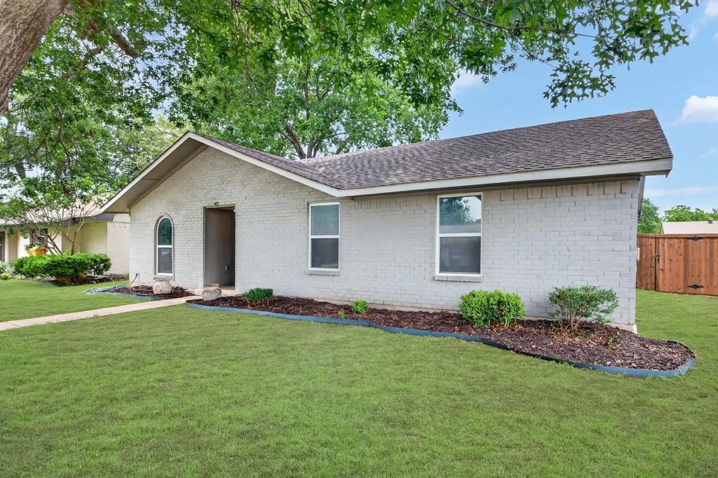 903 Grassy Glen Drive, Allen
