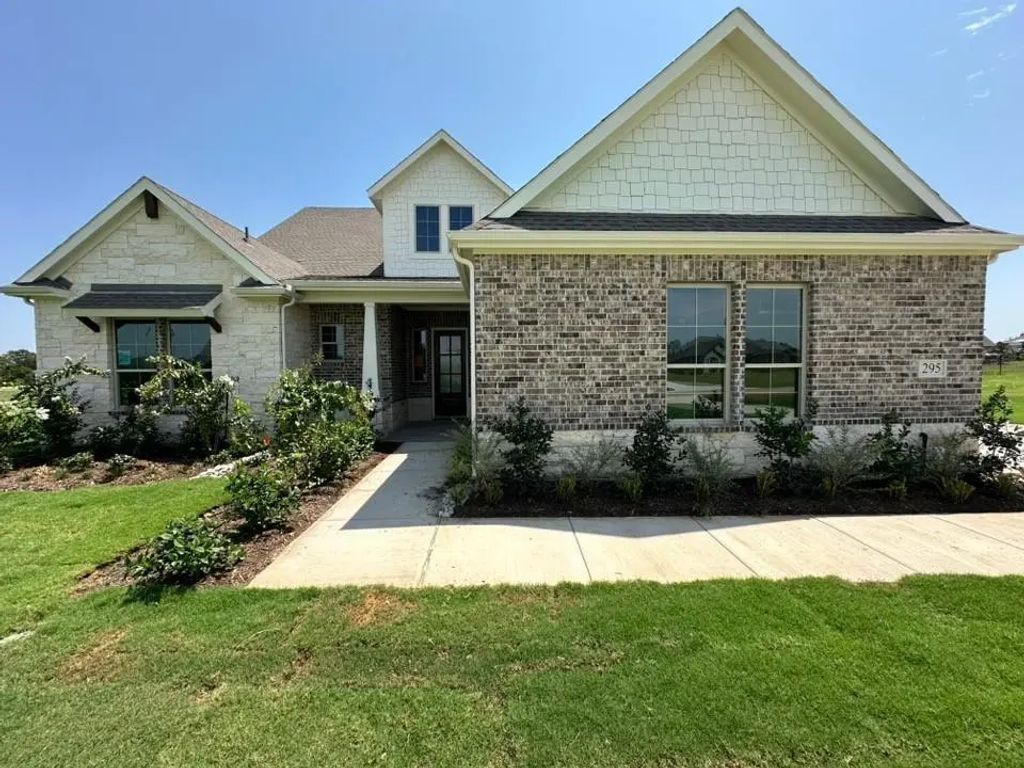 295 Brown Road, Leonard