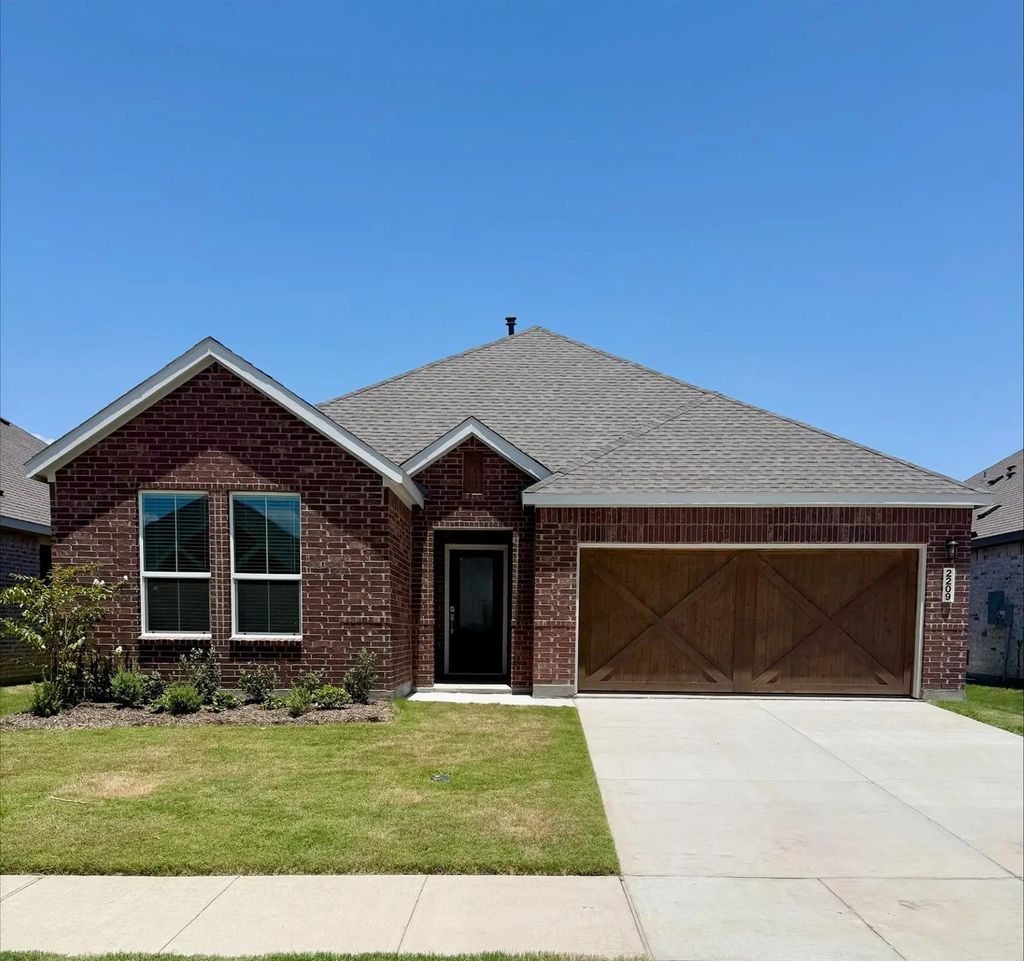 2209 Medina Road, Celina