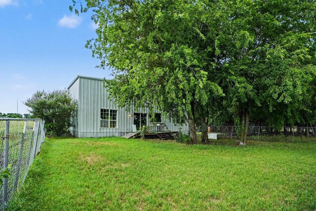 1712 Wilson Road, Waxahachie