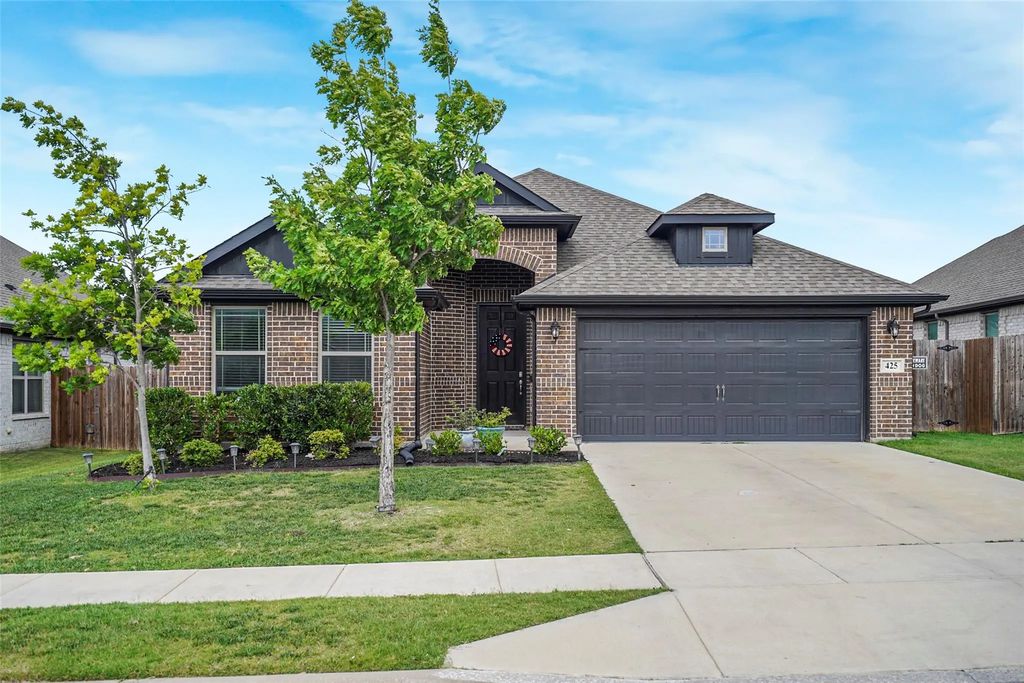 425 Escondido Street, Weatherford