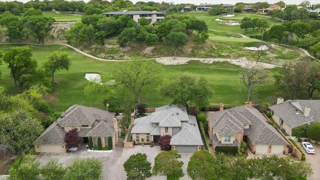 804 Roaring Springs Road, Fort Worth