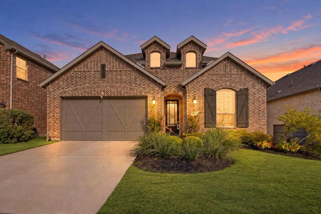 7008 Tree Stand Point, Little Elm