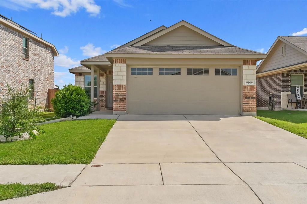 5805 Honey Creek Street, Fort Worth