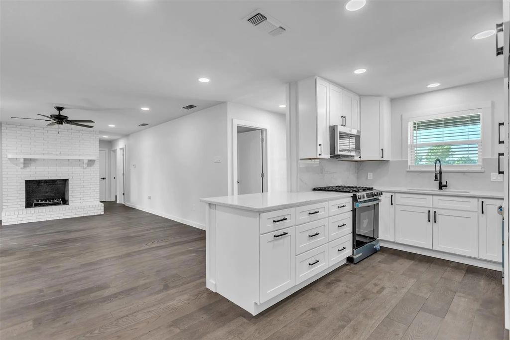110 Twin Circle, Wortham