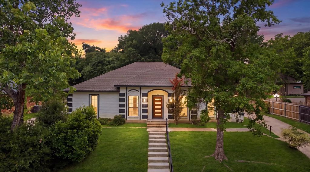 237 Bradford Drive, Hurst