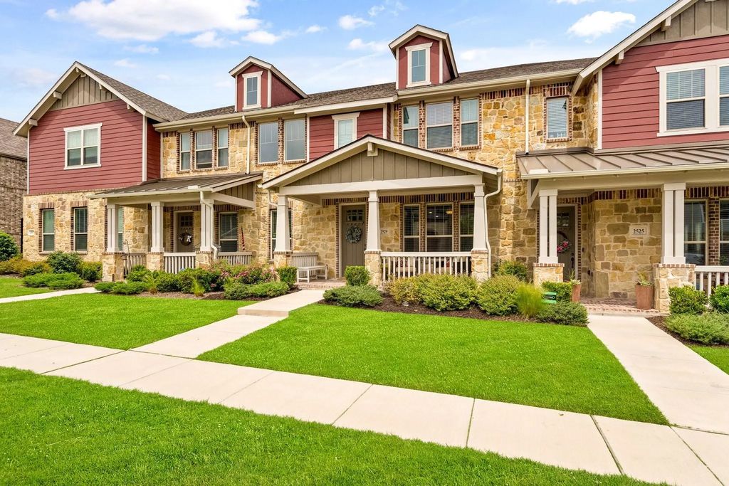 2529 Barnwood Lane, Garland