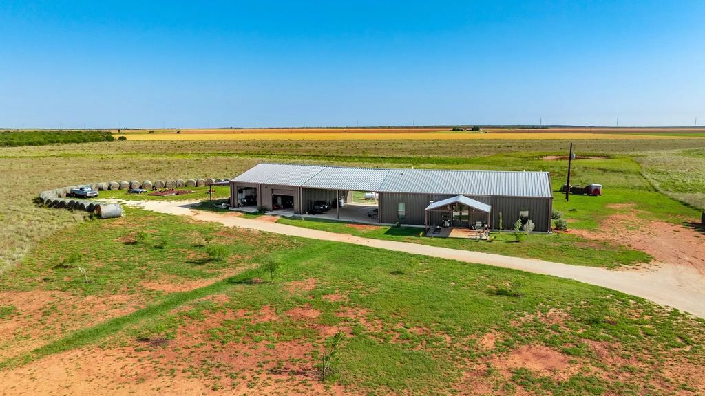 11530 County Road 140, Hamlin