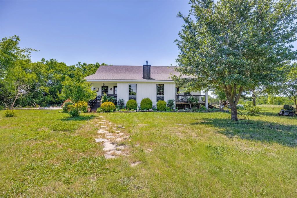 744 County Road 4910, Trenton