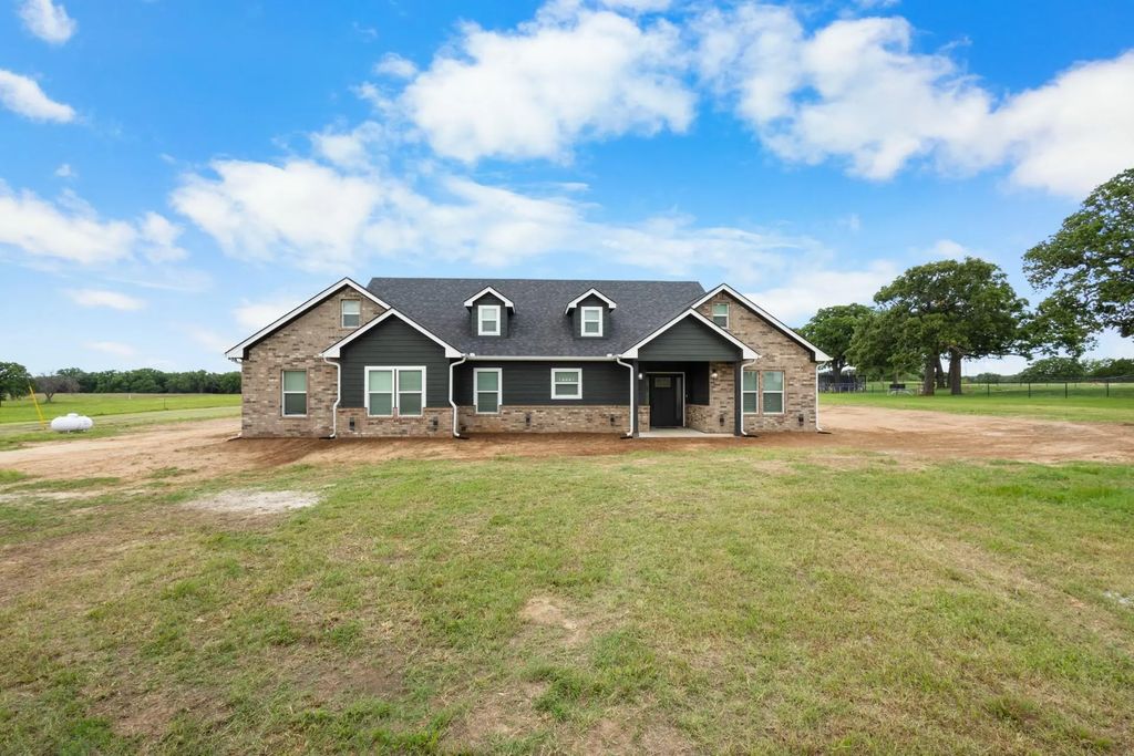 1446 Faulkner Road, Sunset