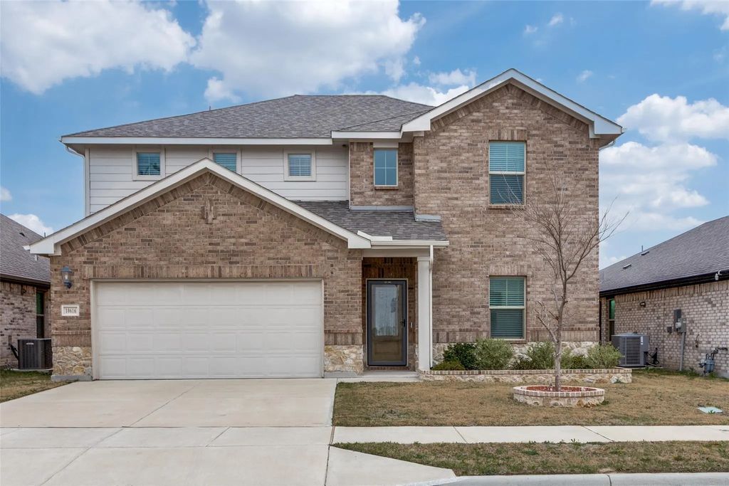 10616 Tonkala Drive, Fort Worth