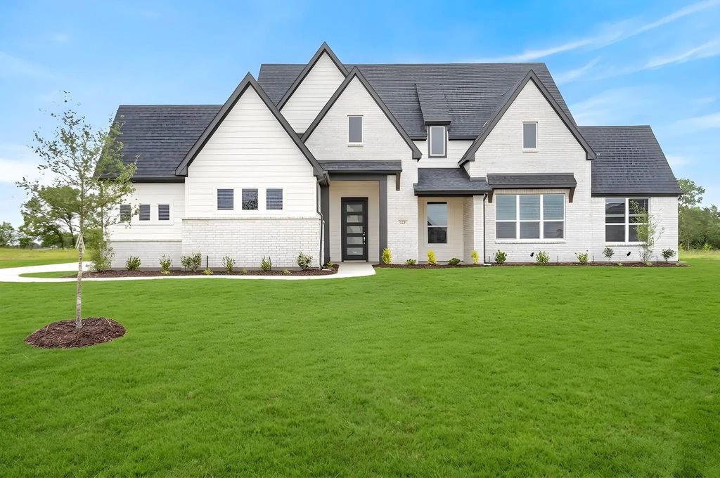 129 Aiden Drive, Waxahachie
