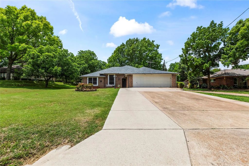 403 N Casa Grande Circle, Duncanville
