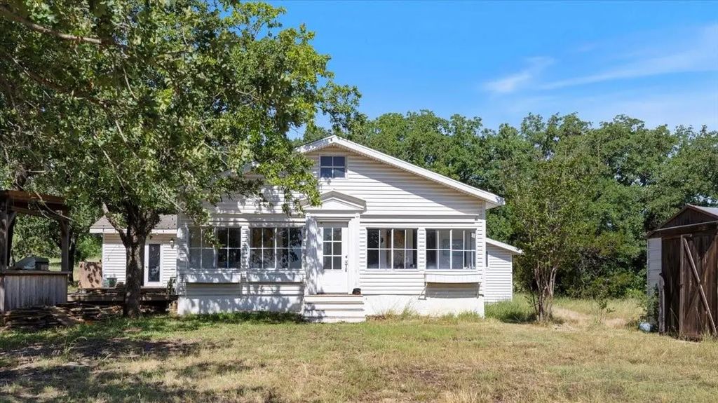 12152 County Road 156, Bluff Dale