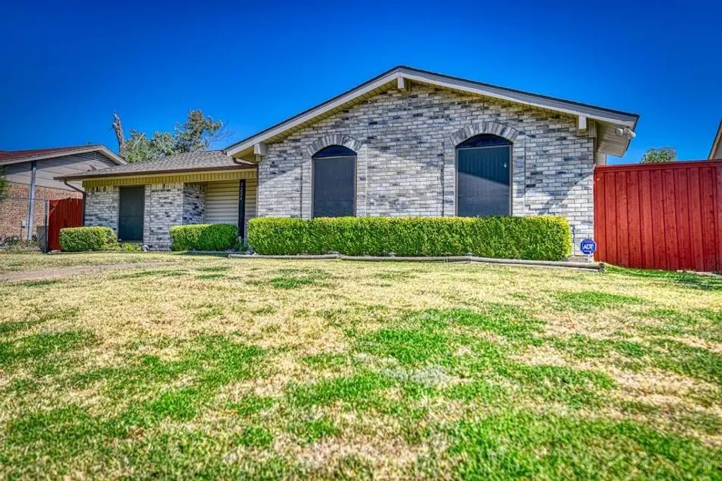3224 Rockne Lane, Mesquite