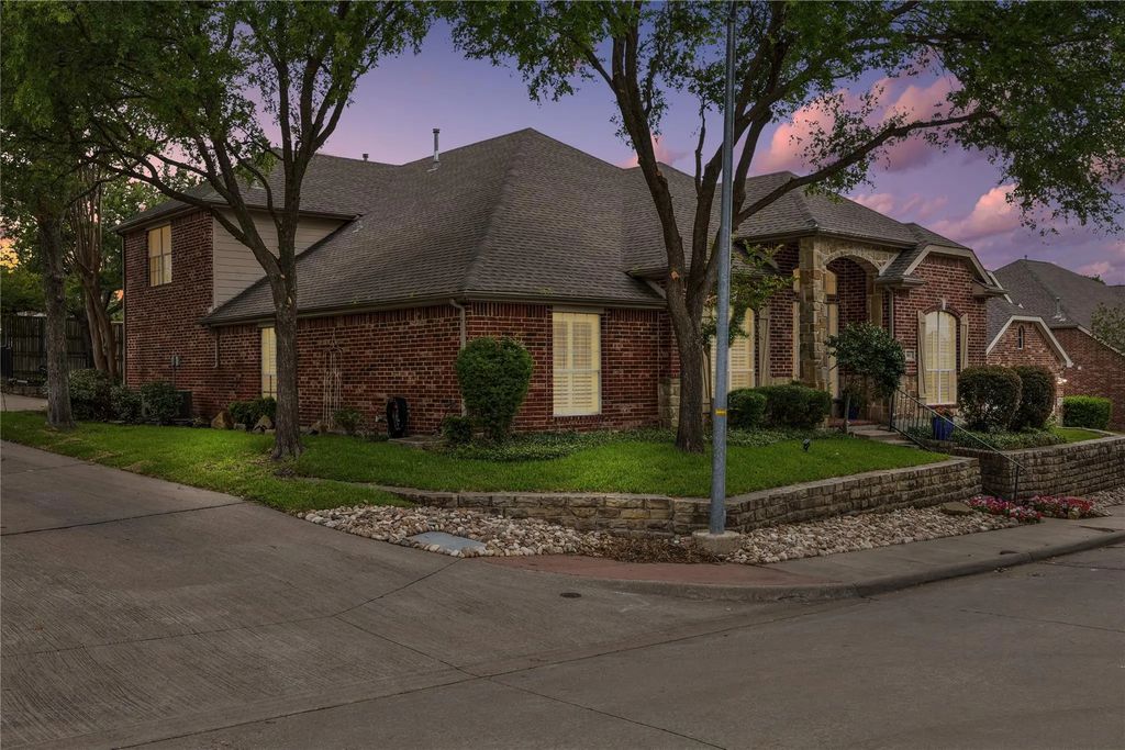 661 Channel Ridge Drive, Rockwall