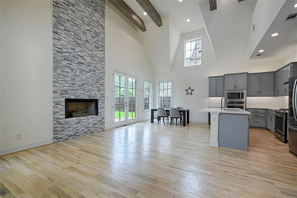 5067 Gaston Avenue, Dallas