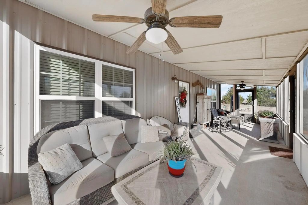 2800 County Road 2905, Dodd City