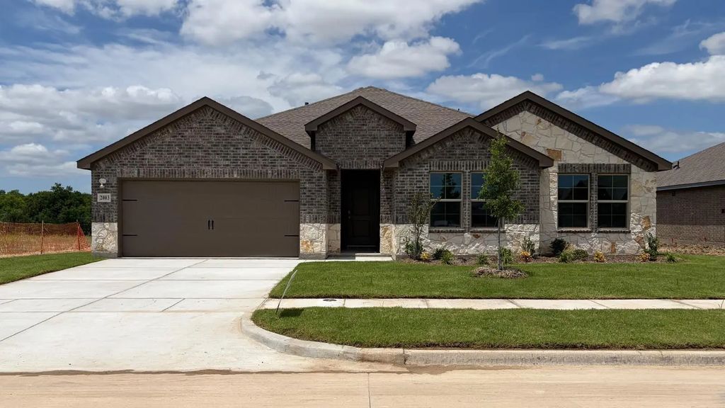 2003 Reveille Way, Terrell