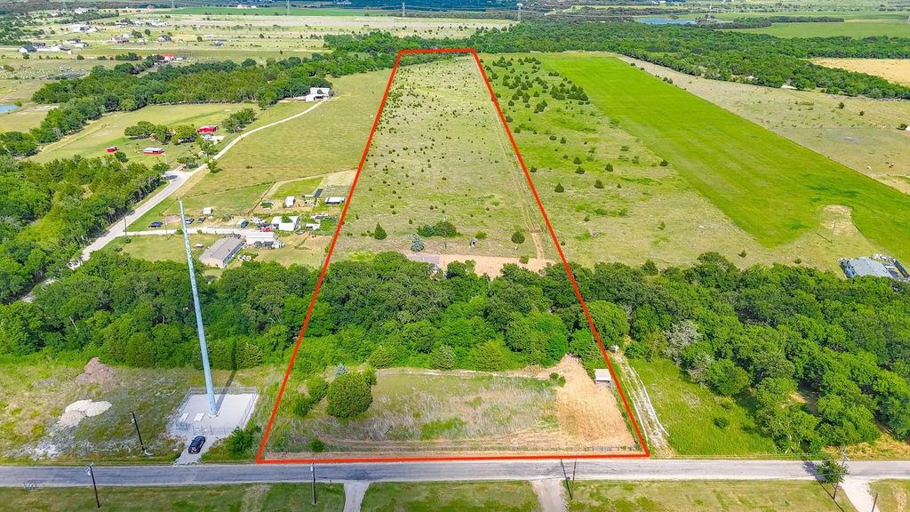 1612 Wilson Road, Waxahachie