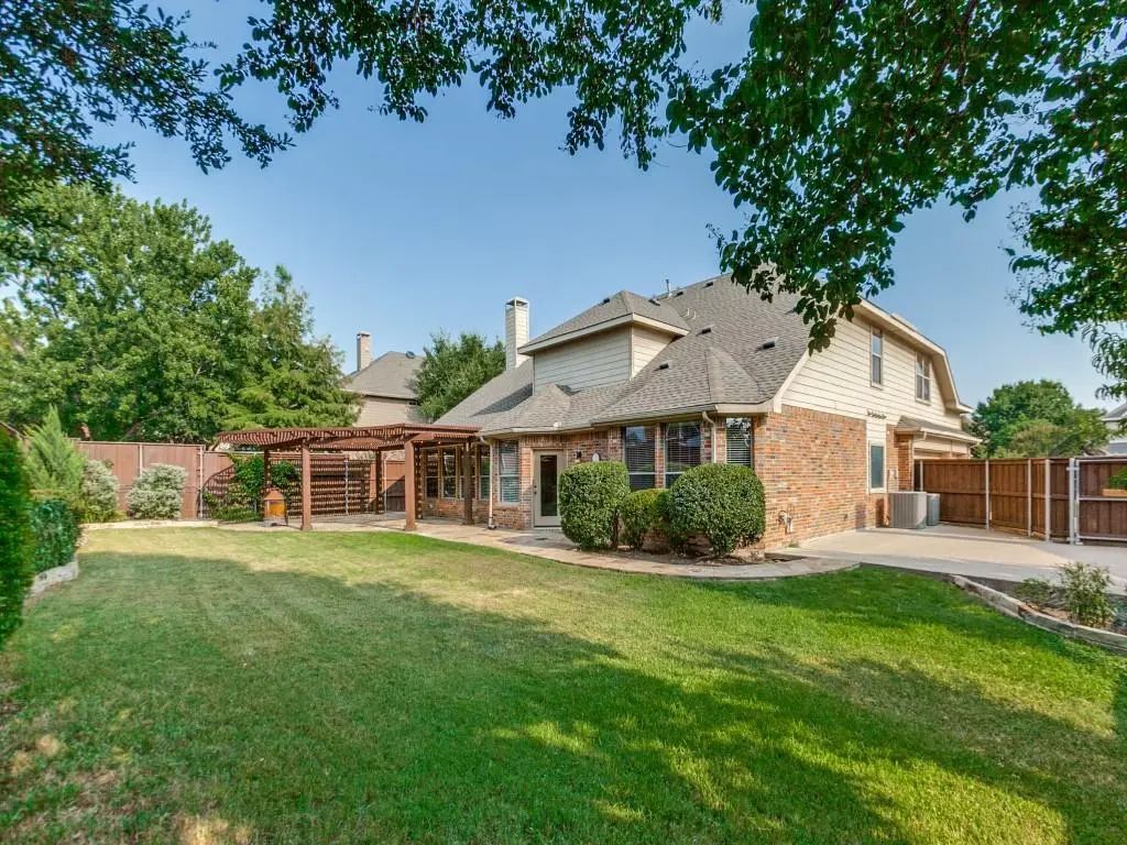 421 Shady Oaks Drive, Murphy