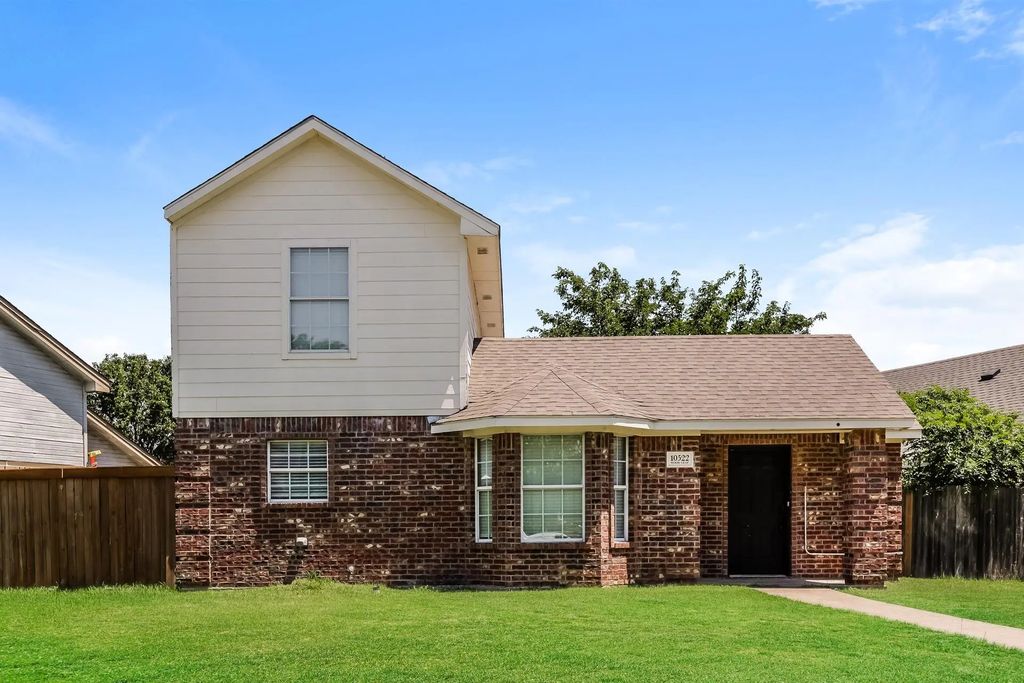 10522 Woodleaf Drive, Dallas